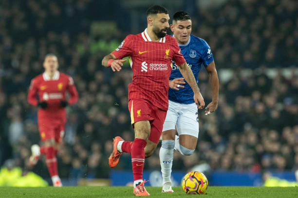 实现其宏伟 实现其宏伟